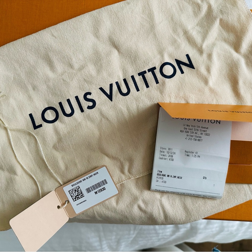 Louis Vuitton Boulogne PM in Black Monogram Leather - Picture 3 of 6
